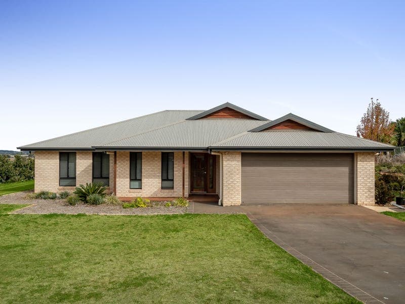 13 Kingston Road, Hodgson Vale - Image 1