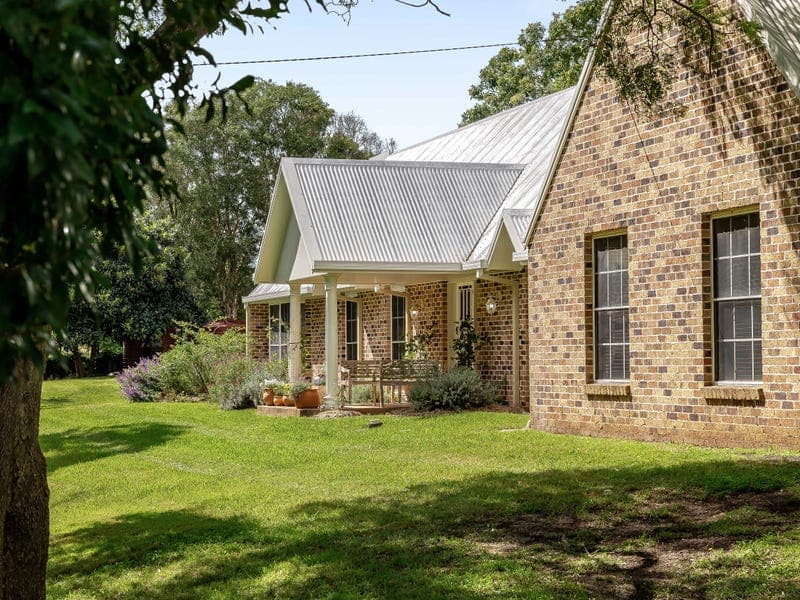 25 Grey Gums Drive, Blue Mountain Heights - Image 1