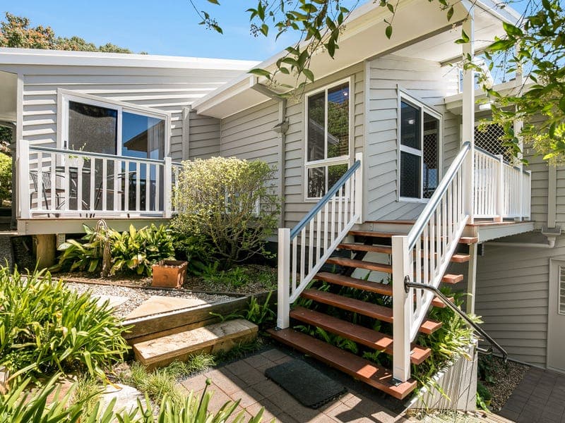 8 Rangeview Road, Blue Mountain Heights - Image 1