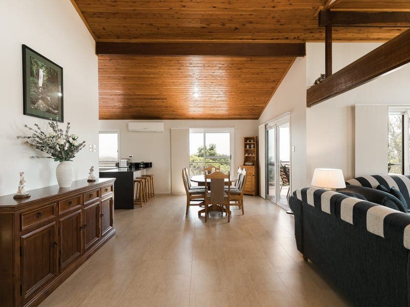 8 Rangeview Road, Blue Mountain Heights - Thumbnail 8