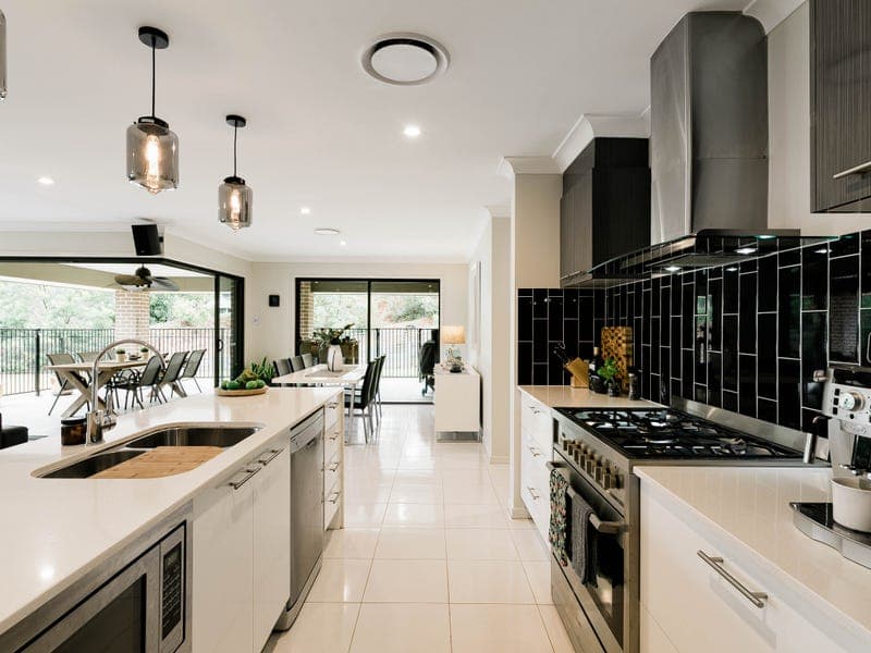 31 Zuccoli Drive, Blue Mountain Heights - Thumbnail 4