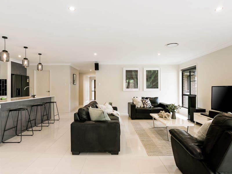 31 Zuccoli Drive, Blue Mountain Heights - Thumbnail 7