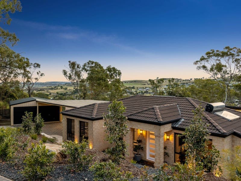 15 Hillview Court, Top Camp - Image 1