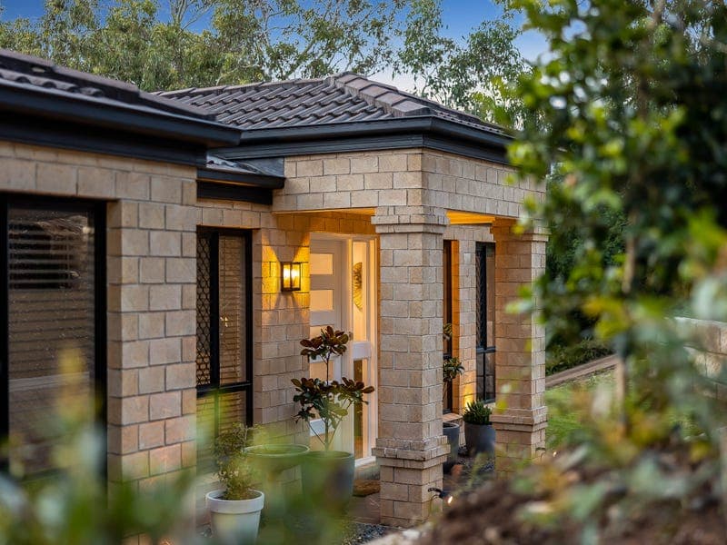 15 Hillview Court, Top Camp - Thumbnail 2