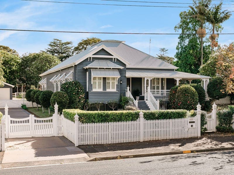 135 West Street, Newtown - Image 1