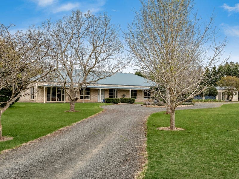 9 Bernard Court, Highfields - Image 1