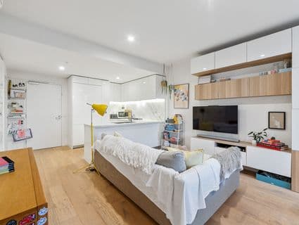 M206/188 Macaulay Road, North Melbourne - Thumbnail 3
