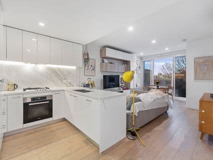 M206/188 Macaulay Road, North Melbourne - Thumbnail 4