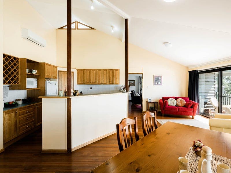 13 Rangeview Road, Blue Mountain Heights - Thumbnail 6