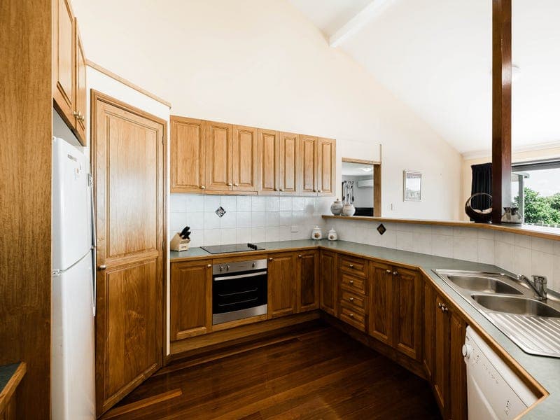 13 Rangeview Road, Blue Mountain Heights - Thumbnail 8