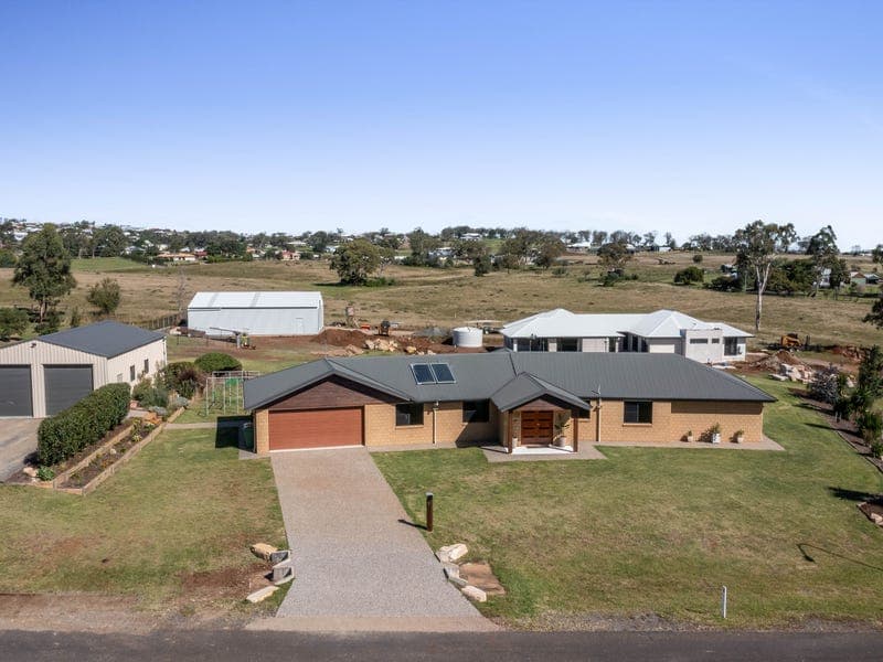 9 Somerset Crescent, Cawdor - Image 1