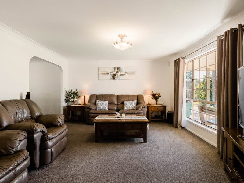 1 Katim Court, Cotswold Hills - Thumbnail 6