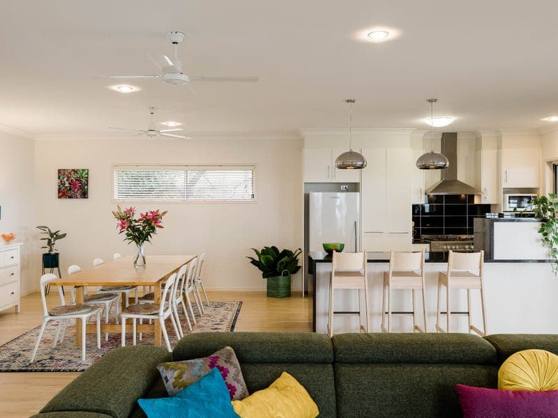 11 Guido Avenue, Blue Mountain Heights - Thumbnail 3