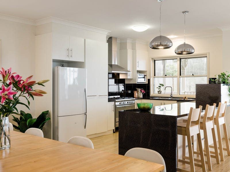 11 Guido Avenue, Blue Mountain Heights - Thumbnail 6