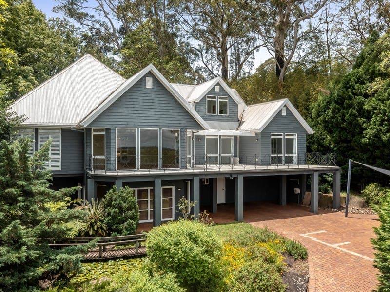 6 Roderic Court, Mount Lofty - Image 1