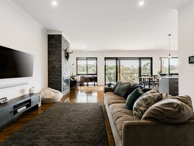 10A Murphys Creek Road, Blue Mountain Heights - Thumbnail 3
