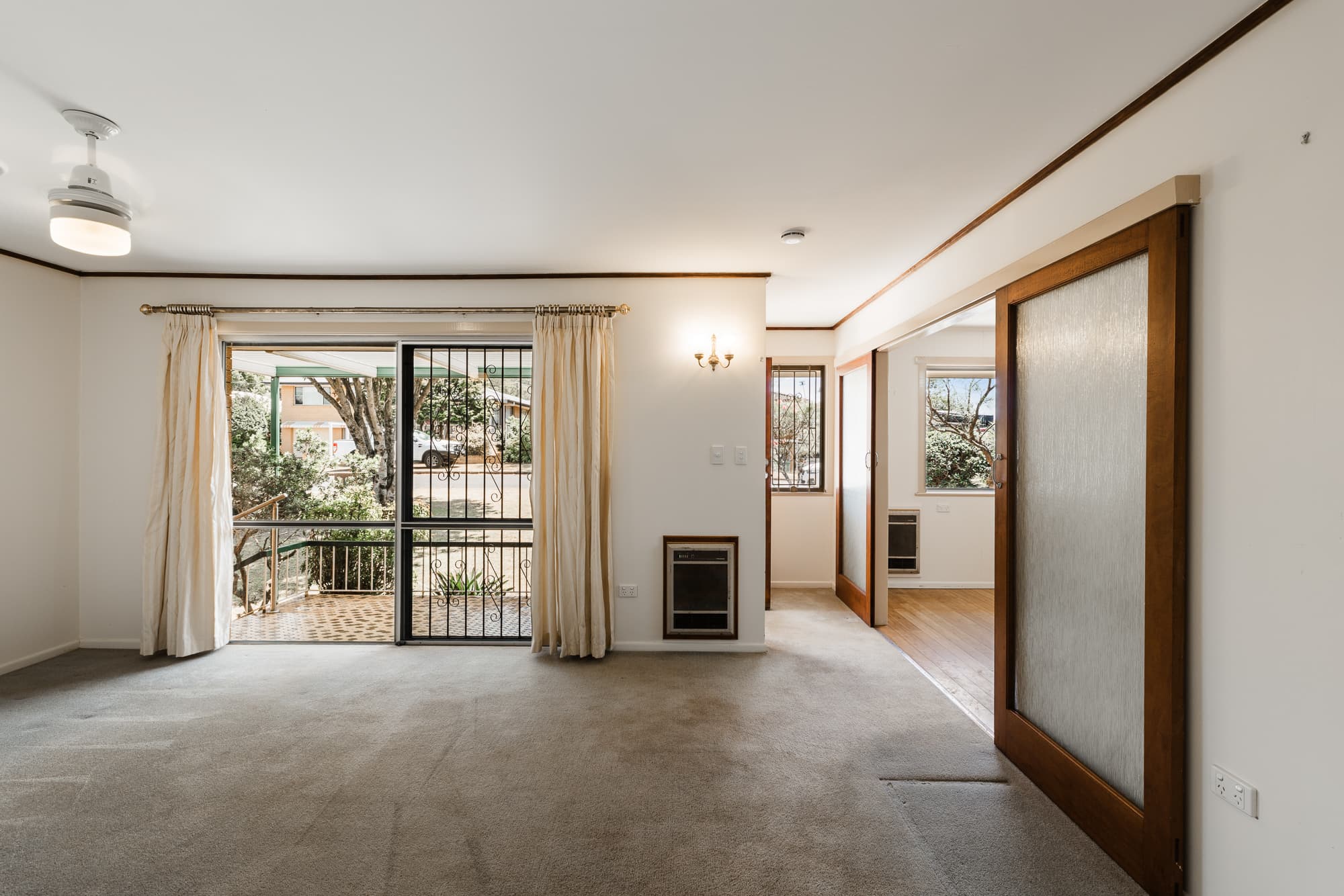 49 Barrymount Crescent, Mount Lofty - Image 1