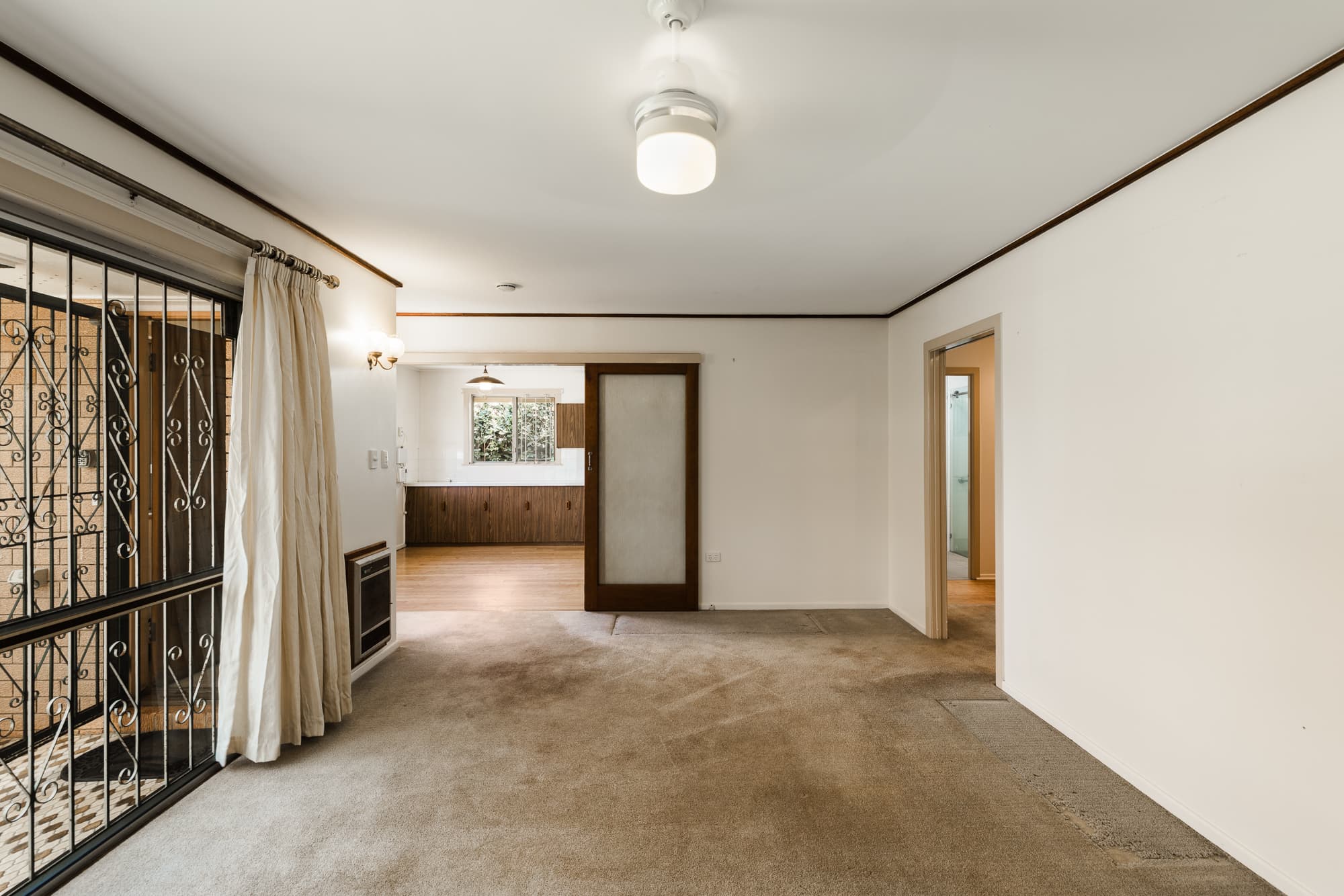 49 Barrymount Crescent, Mount Lofty - Thumbnail 2