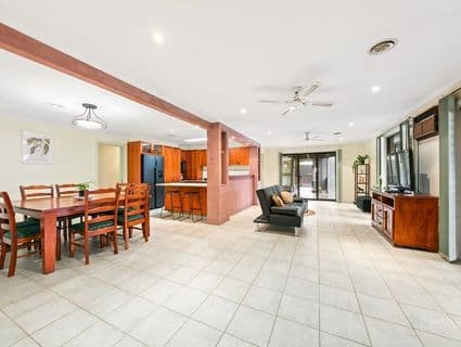 5 Cimberwood Drive, Craigieburn - Thumbnail 6