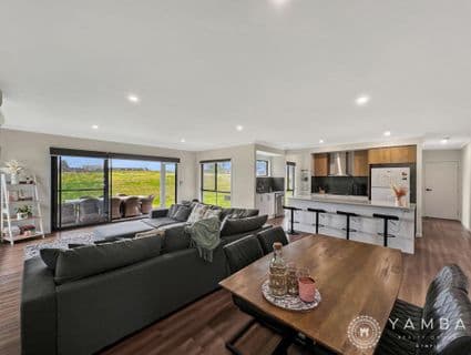 9 Water Lilly Court, Pie Creek - Thumbnail 2