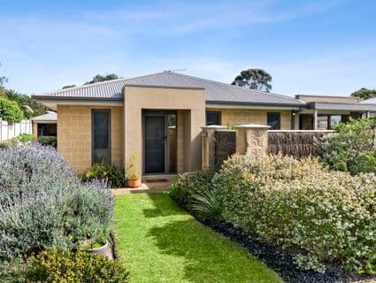 1/14 Anne Street, Rosebud - Image 1