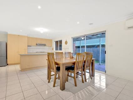 70 Kennedy Parade, Roxburgh Park - Thumbnail 3