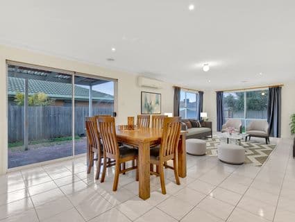 70 Kennedy Parade, Roxburgh Park - Thumbnail 5