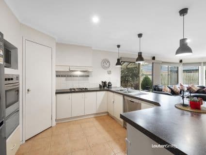 1 Lennon Court, Narre Warren South - Thumbnail 5