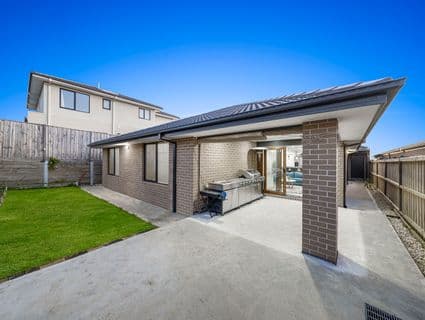 4 Tesla Grange, Clyde North - Thumbnail 7