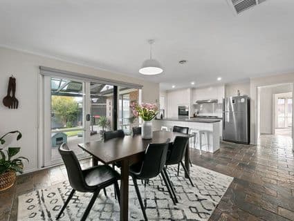 14 Falmouth Court, Craigieburn - Thumbnail 7