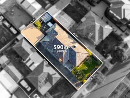 9 Surrey Street, Hadfield - Thumbnail 2