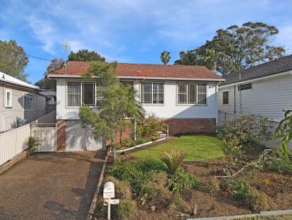 404, Belmont - Image 1