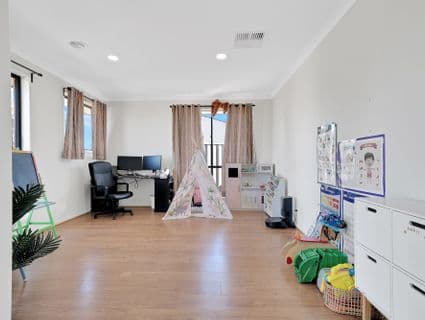 2 Yass Court, Manor Lakes - Thumbnail 4