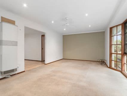 2 Knightsbridge Court, Somerville - Thumbnail 3