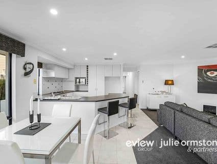 404, Edgewater - Thumbnail 2