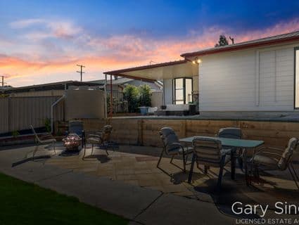 18 Strathallen Drive, Boronia Heights - Thumbnail 2