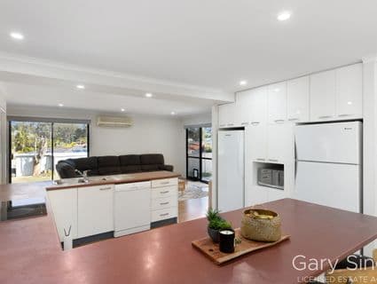 18 Strathallen Drive, Boronia Heights - Thumbnail 7