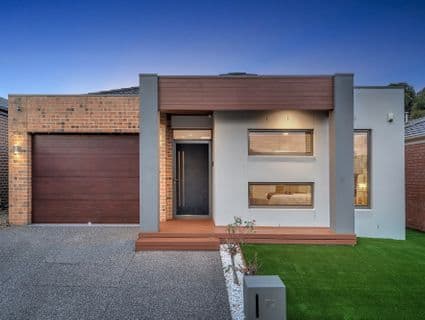 72 Bridgehaven Drive, Craigieburn - Image 1