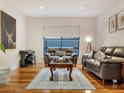 72 Bridgehaven Drive, Craigieburn - Thumbnail 3