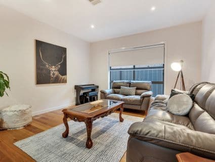 72 Bridgehaven Drive, Craigieburn - Thumbnail 4