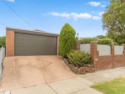 34 Heatherhill Road, Frankston - Image 1