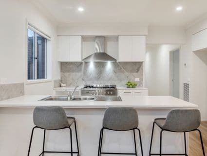 28 Adlington Avenue, Greenvale - Thumbnail 2