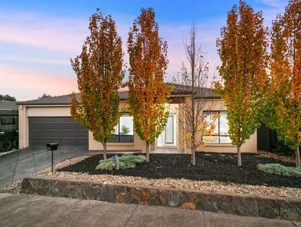 32 Highbury Circuit, Craigieburn - Image 1