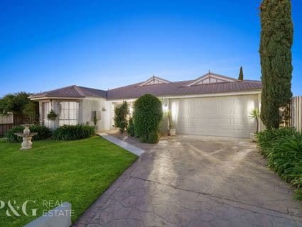 18 Rapallo Way, Cranbourne North - Thumbnail 2