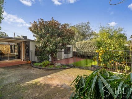 32 Glenalva Parade, Cannons Creek - Thumbnail 3