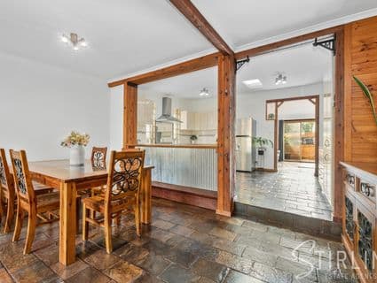 32 Glenalva Parade, Cannons Creek - Thumbnail 5