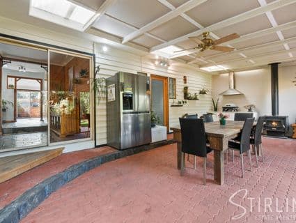 32 Glenalva Parade, Cannons Creek - Thumbnail 8