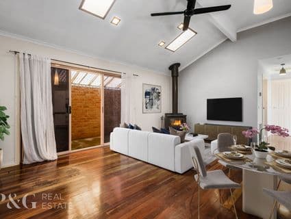 12 Amberley Park Drive, Narre Warren South - Thumbnail 3