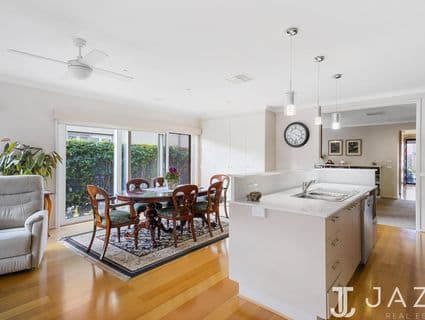 34 McWilliams Crescent, Point Cook - Thumbnail 6