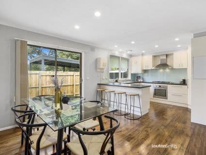 14 Belinda Close, Kilsyth - Thumbnail 3
